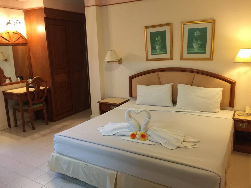 Smile Inn Patong Exterior foto